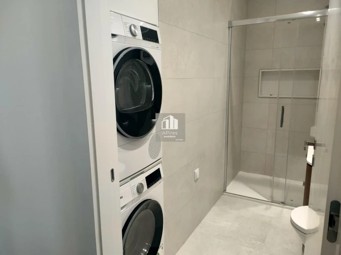 Apartamento T5 para Venda em Laranjeiro e Feijó Foto 21