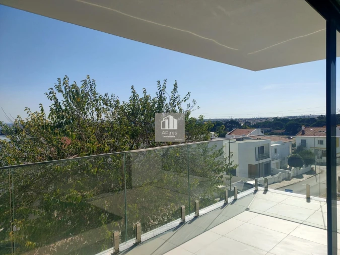 Apartamento T5 para Venda em Laranjeiro e Feijó Foto 35