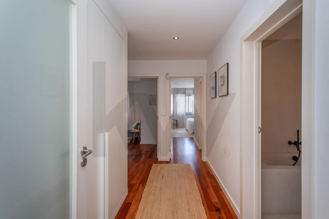 Apartamento T2 para Arrendamento em Alvalade Foto 17