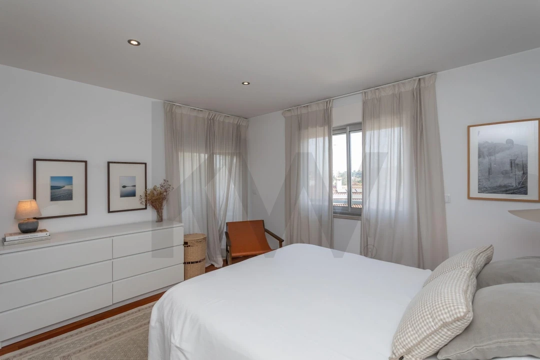 Apartamento T2 para Arrendamento em Alvalade Foto 27