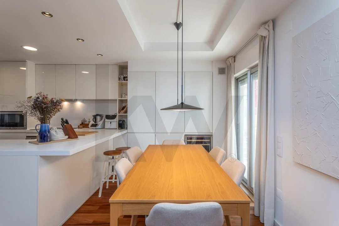 Apartamento T2 para Arrendamento em Alvalade Foto 5