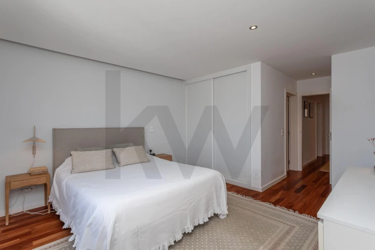 Apartamento T2 para Arrendamento em Alvalade Foto 28