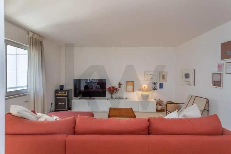 Apartamento T2 para Arrendamento em Alvalade Foto 8