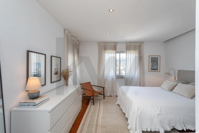 Apartamento T2 para Arrendamento em Alvalade Foto 25