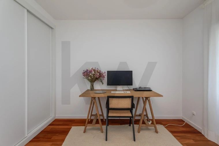 Apartamento T2 para Arrendamento em Alvalade Foto 32