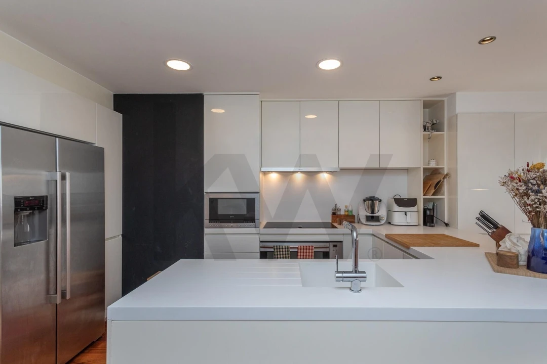 Apartamento T2 para Arrendamento em Alvalade Foto 4