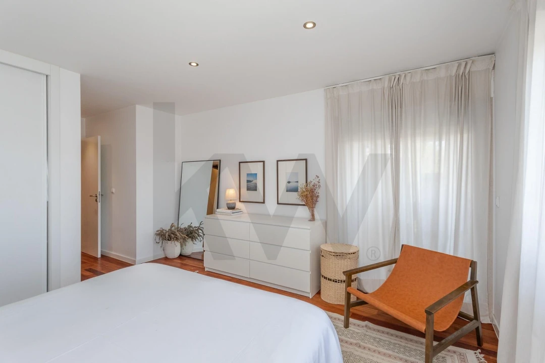 Apartamento T2 para Arrendamento em Alvalade Foto 29