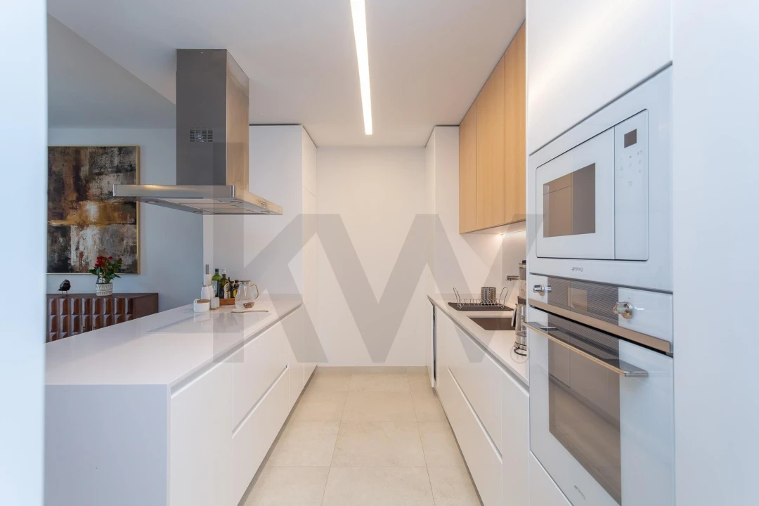 Apartamento T2 para Venda em Campolide Foto 4