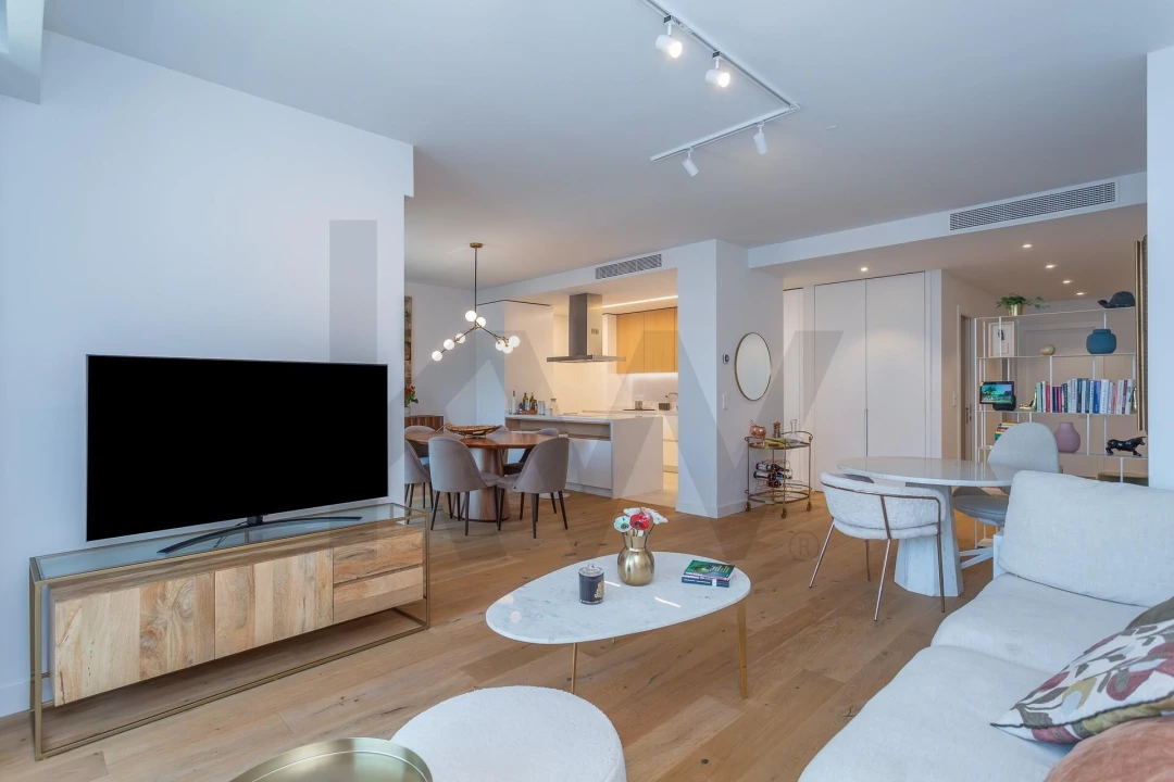 Apartamento T2 para Venda em Campolide Foto 1