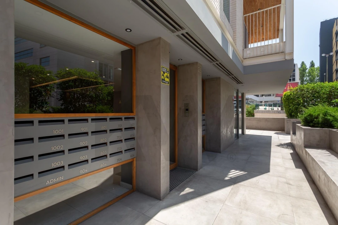 Apartamento T2 para Venda em Campolide Foto 37