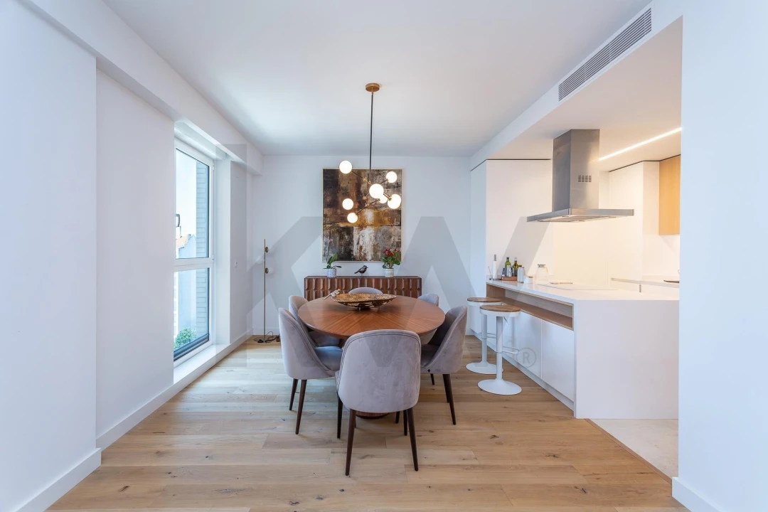 Apartamento T2 para Venda em Campolide Foto 6