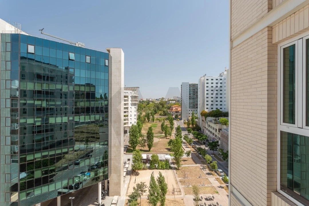 Apartamento T2 para Venda em Campolide Foto 29