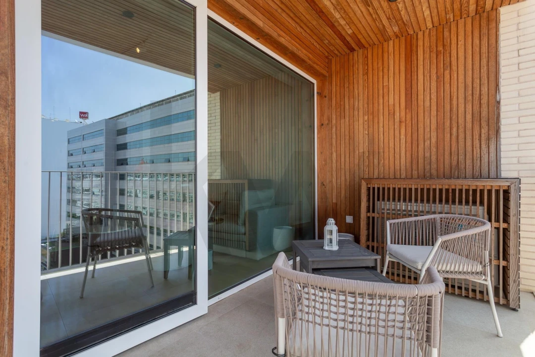 Apartamento T2 para Venda em Campolide Foto 25