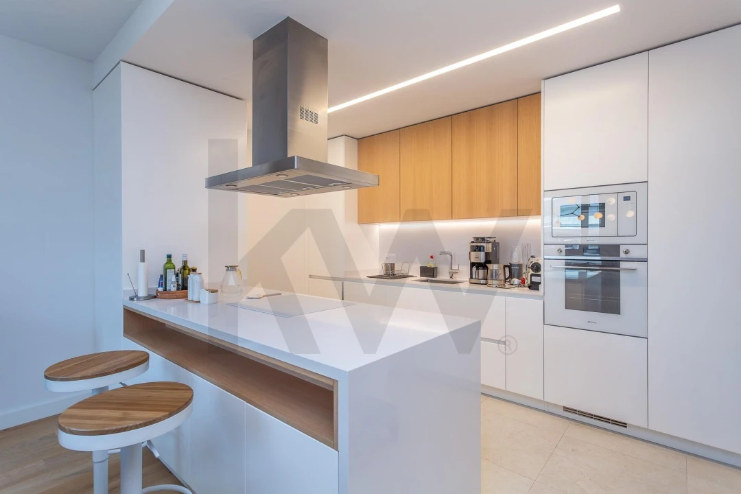 Apartamento T2 para Venda em Campolide Foto 7