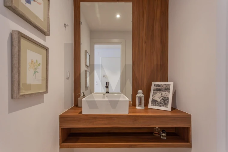 Apartamento T2 para Venda em Campolide Foto 10