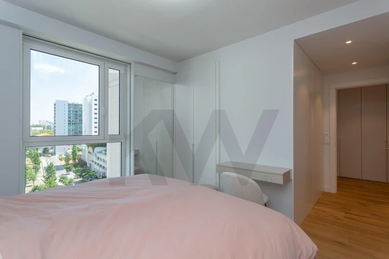 Apartamento T2 para Venda em Campolide Foto 14