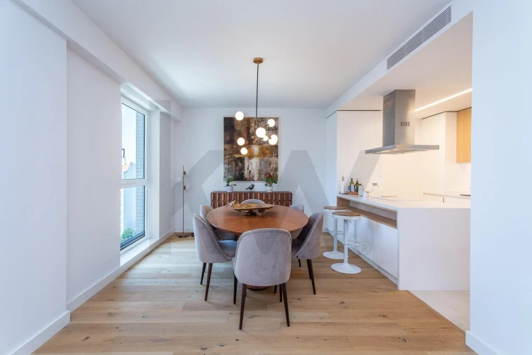 Apartamento T2 para Venda em Campolide Foto 6