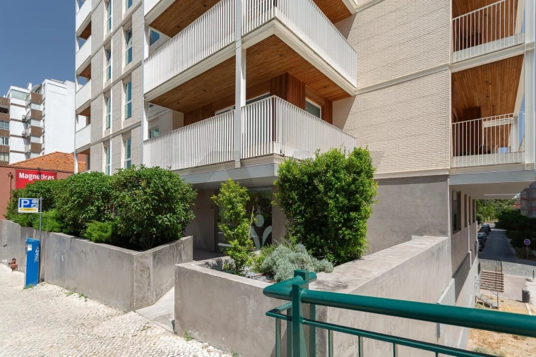 Apartamento T2 para Venda em Campolide Foto 38