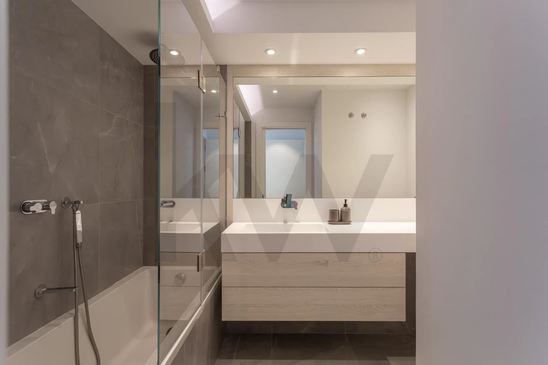 Apartamento T2 para Venda em Campolide Foto 18