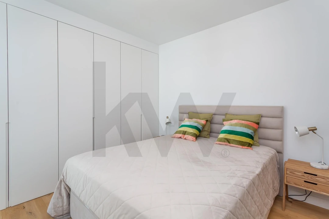 Apartamento T2 para Venda em Campolide Foto 16
