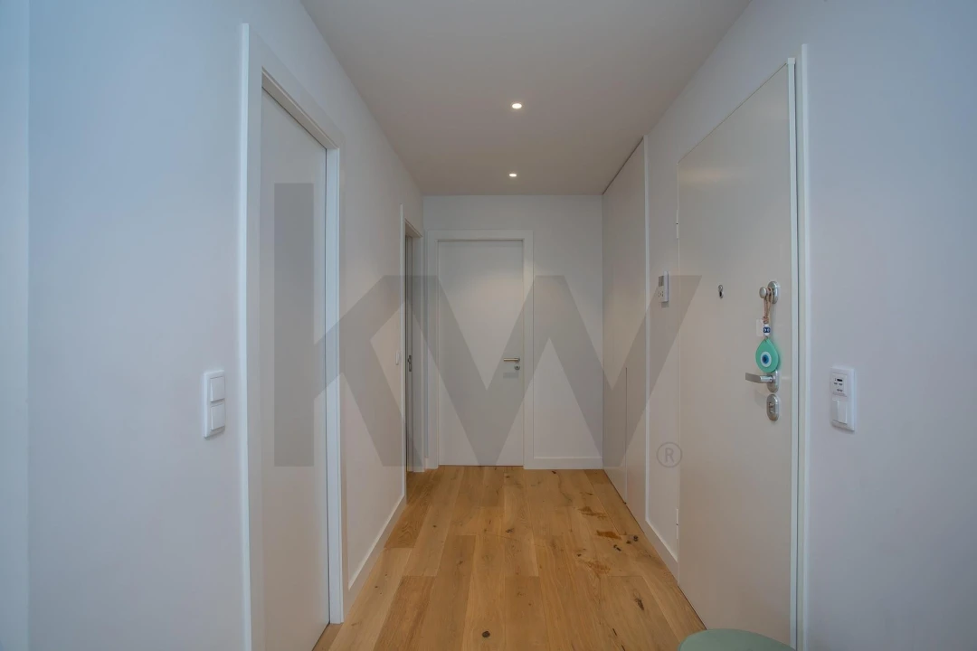 Apartamento T2 para Venda em Campolide Foto 19