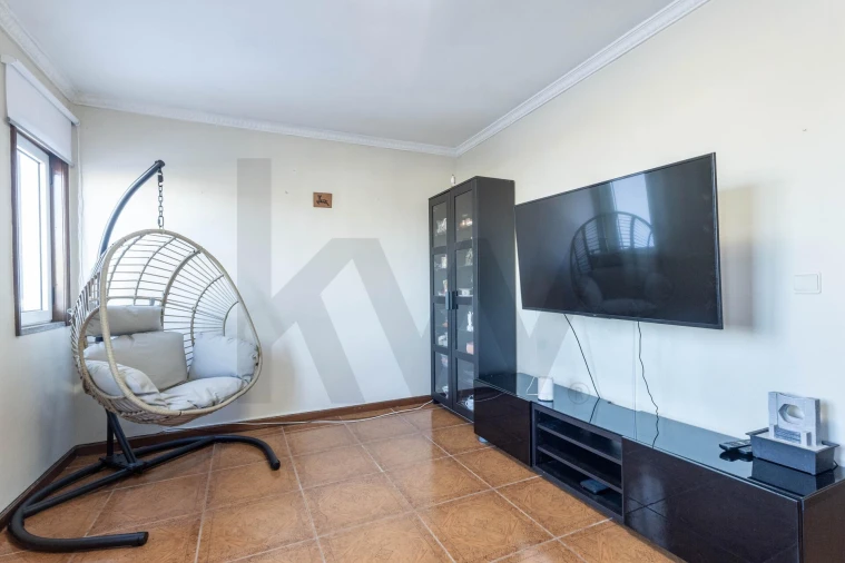 Moradia T1 para Venda em Oliveira do Douro Foto 8