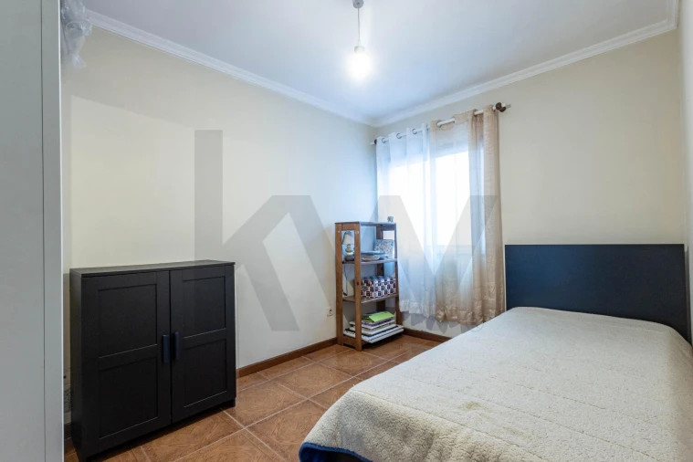 Moradia T1 para Venda em Oliveira do Douro Foto 9