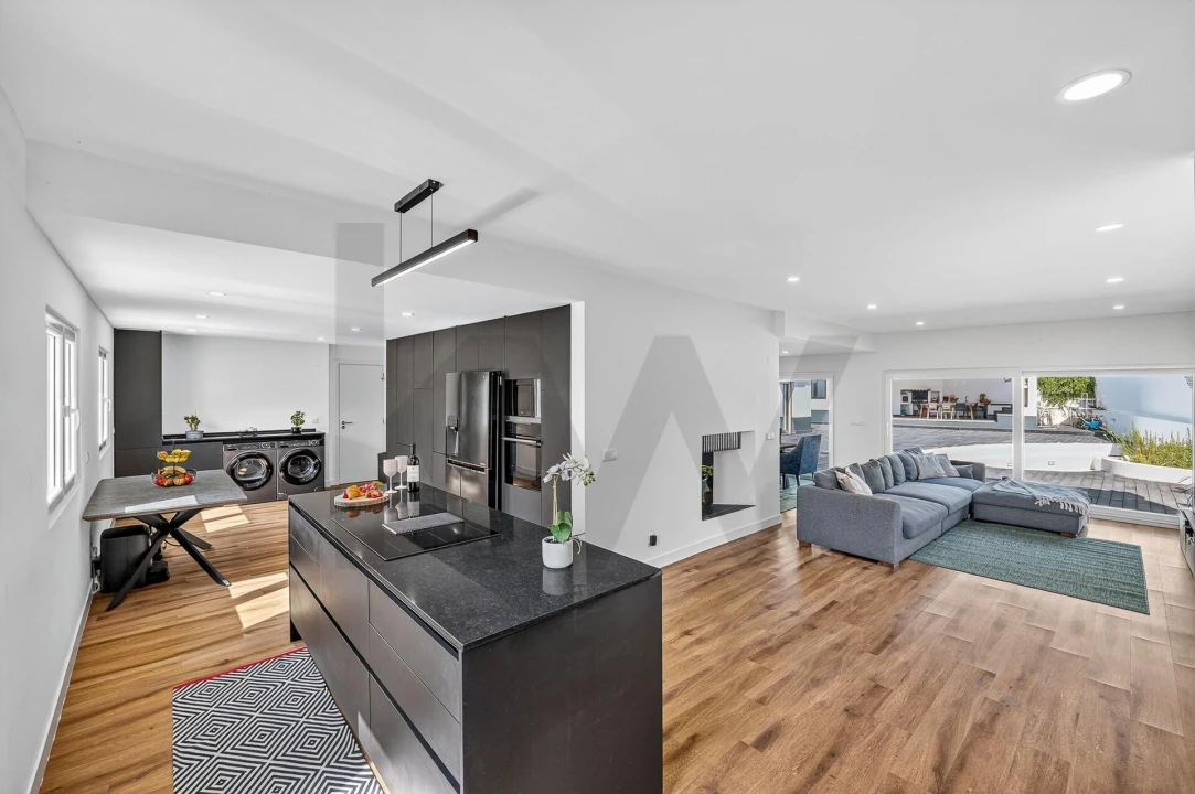 Moradia T4 para Venda em Corroios Foto 17