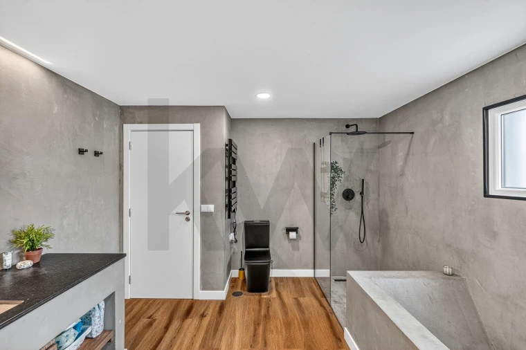 Moradia T4 para Venda em Corroios Foto 28