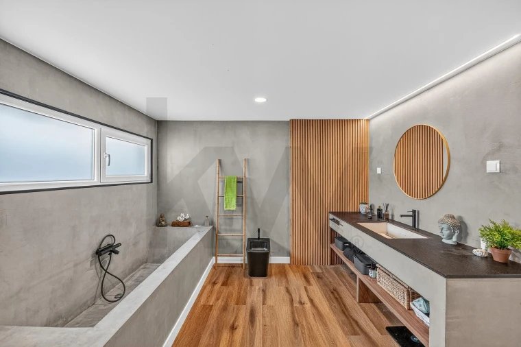 Moradia T4 para Venda em Corroios Foto 27