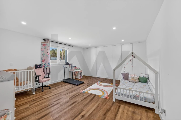 Moradia T4 para Venda em Corroios Foto 22