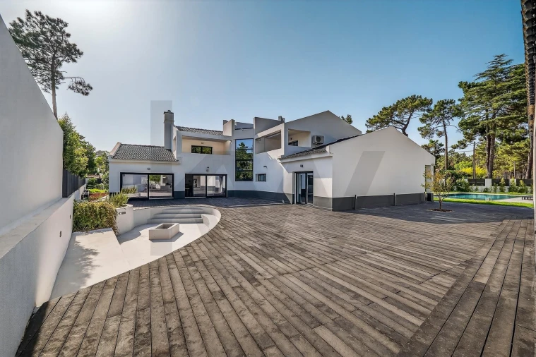 Moradia T4 para Venda em Corroios Foto 8