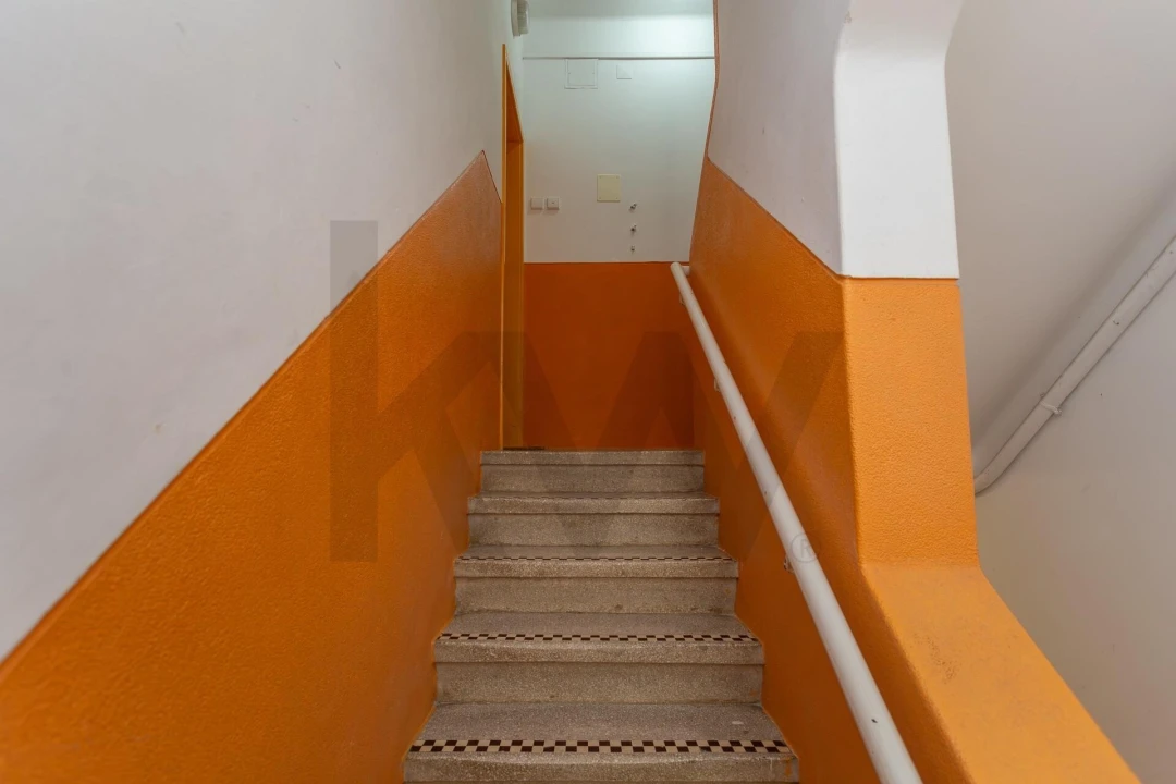 Apartamento T2 para Arrendamento em Alvalade Foto 38