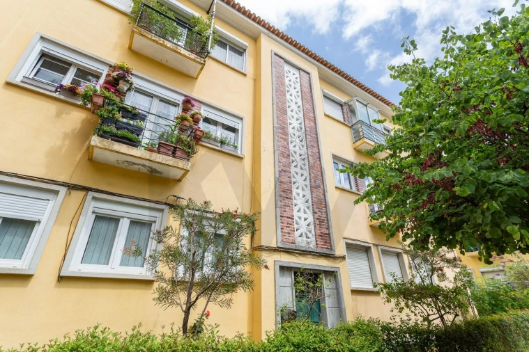 Apartamento T2 para Arrendamento em Alvalade Foto 45