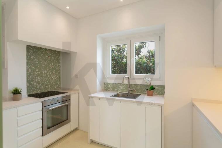 Apartamento T2 para Arrendamento em Alvalade Foto 11