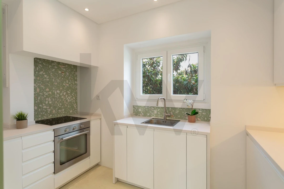 Apartamento T2 para Arrendamento em Alvalade Foto 11