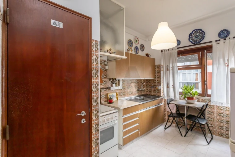 Apartamento T2 para Venda em Algueirão-Mem Martins Foto 9