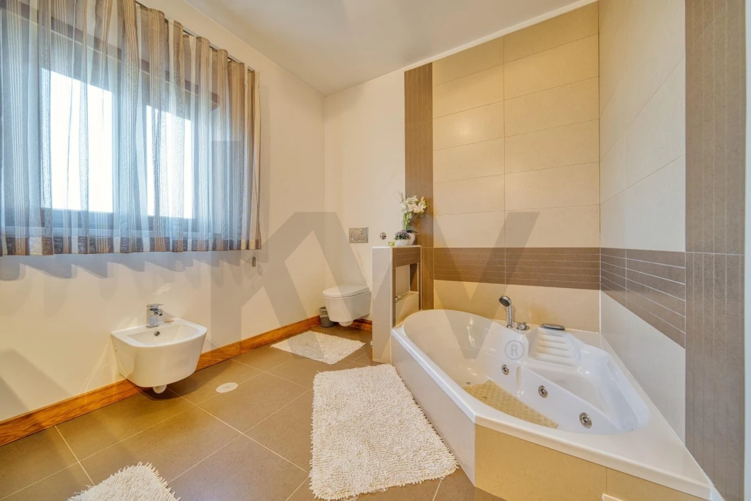 Moradia T5 para Venda em Achete, Azoia de Baixo e Póvoa de Santarém Foto 24