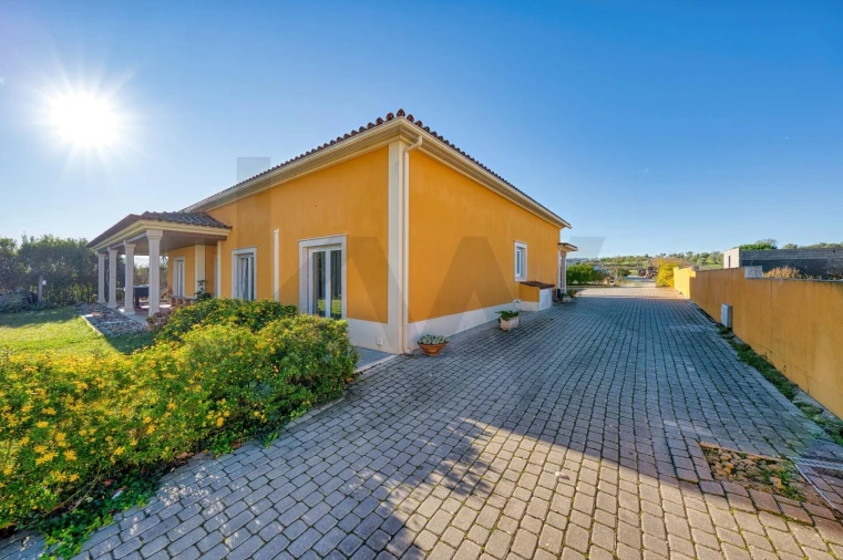 Moradia T5 para Venda em Achete, Azoia de Baixo e Póvoa de Santarém Foto 34