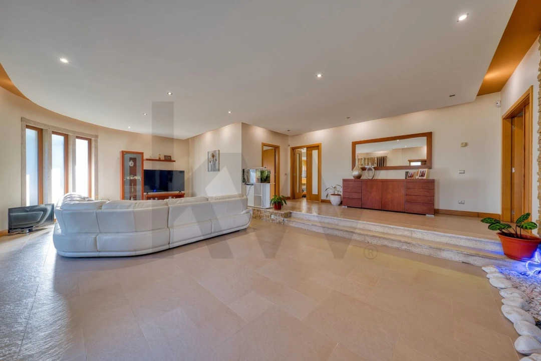 Moradia T5 para Venda em Achete, Azoia de Baixo e Póvoa de Santarém Foto 13