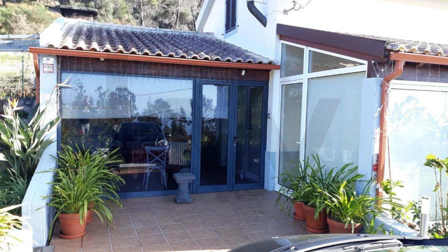 Moradia T1 para Venda em Fajã da Ovelha Foto 3