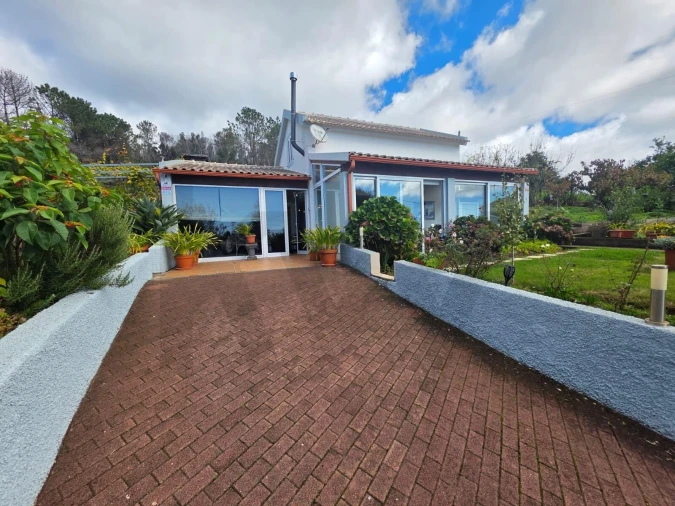 Moradia T1 para Venda em Fajã da Ovelha Foto 1