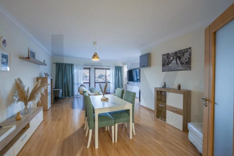 Apartamento T3 para Venda em Seixal, Arrentela e Aldeia de Paio Pires Foto 4