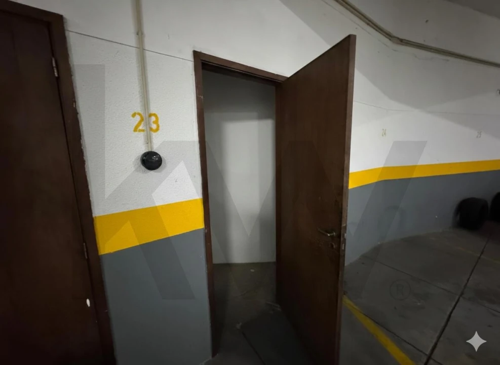 Garagem para Venda em Bonfim Foto 12