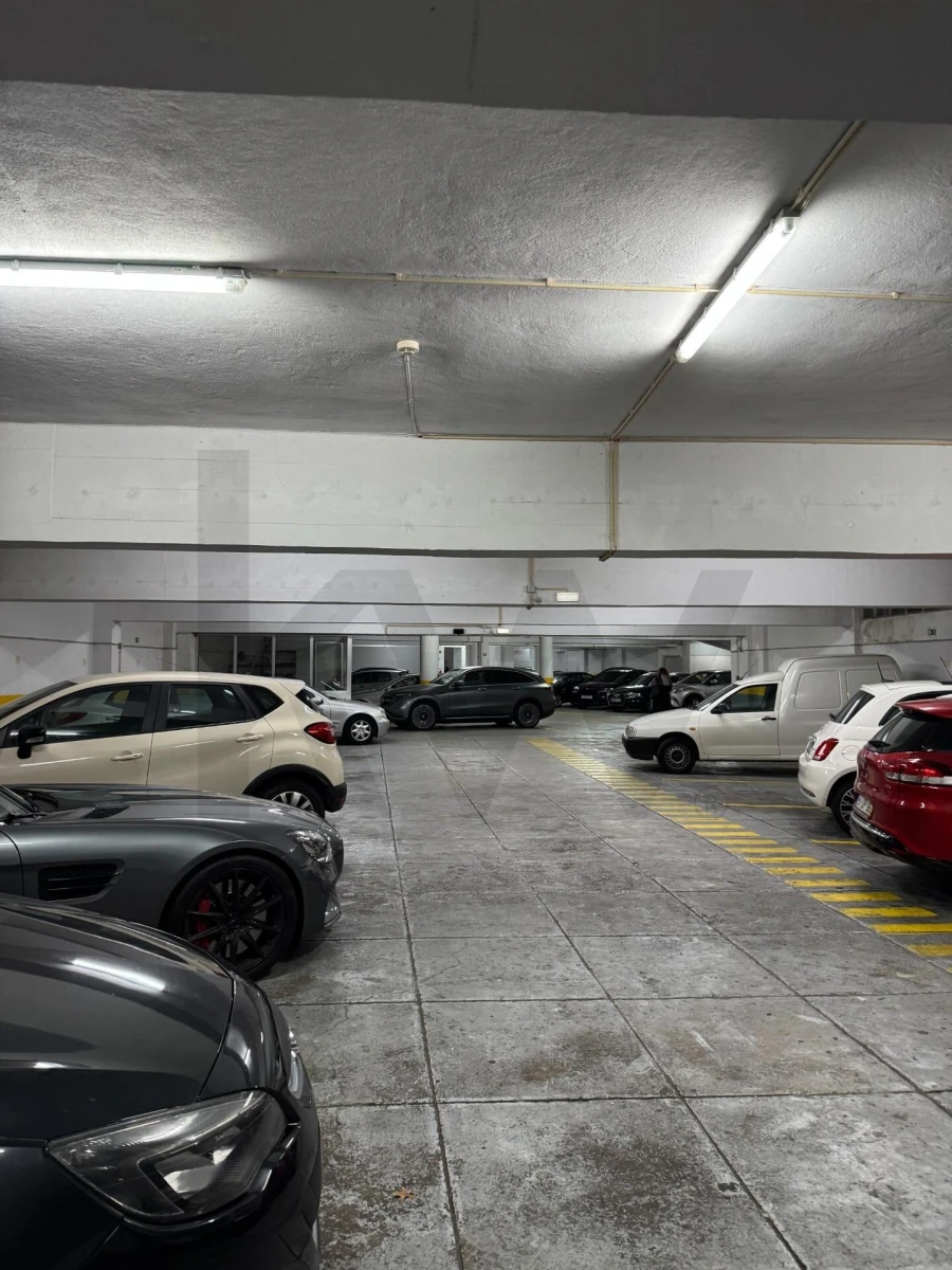 Garagem para Venda em Bonfim Foto 1