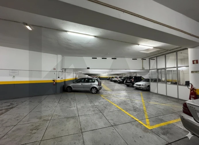 Garagem para Venda em Bonfim Foto 2