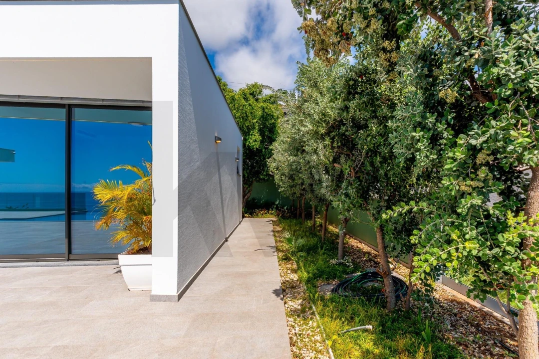 Moradia T3 para Venda em Arco da Calheta Foto 14