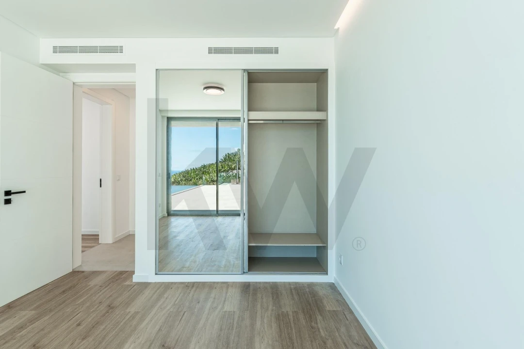 Moradia T3 para Venda em Arco da Calheta Foto 32