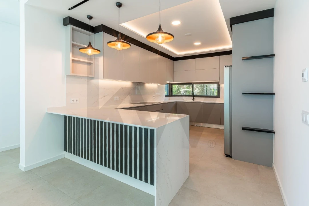 Moradia T3 para Venda em Arco da Calheta Foto 38