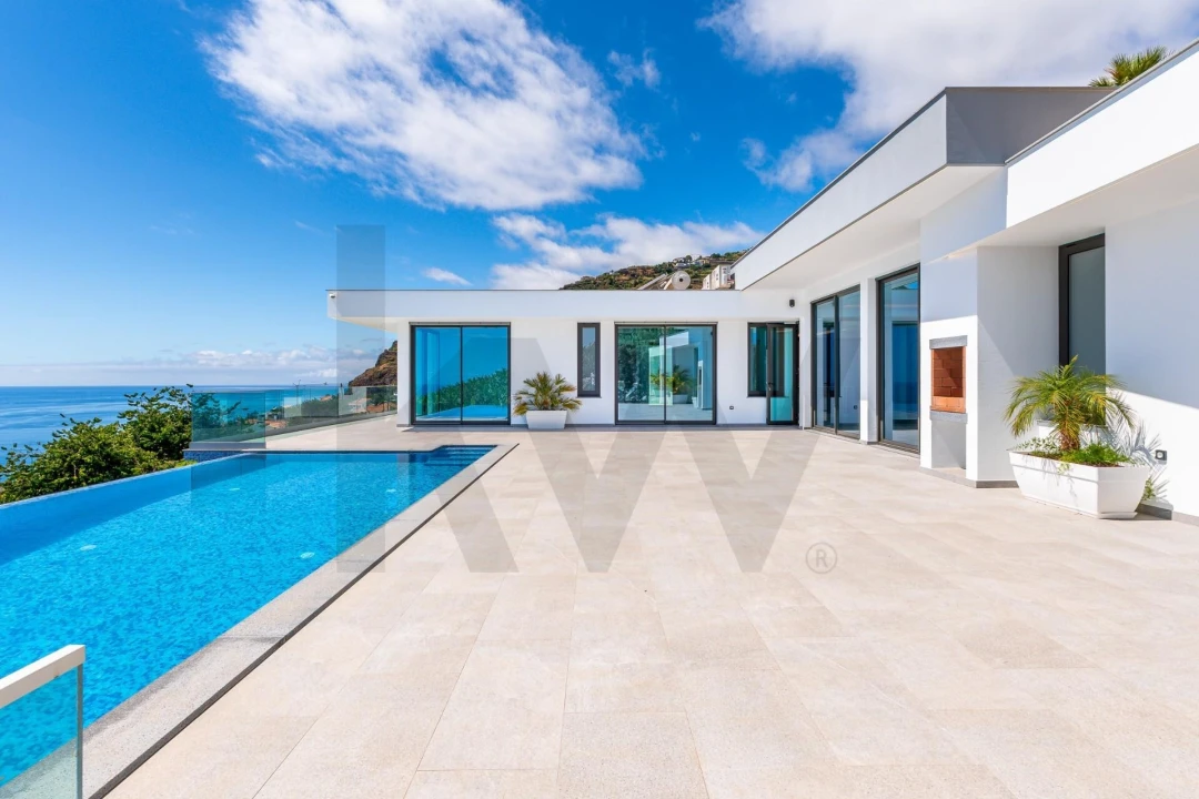 Moradia T3 para Venda em Arco da Calheta Foto 10